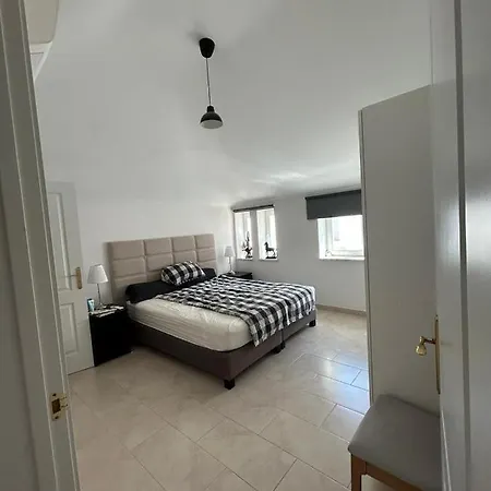 2 Bedroom On The City Center