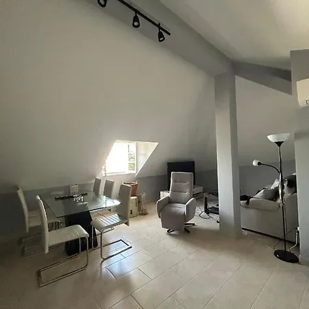 2 Bedroom On The City Center
