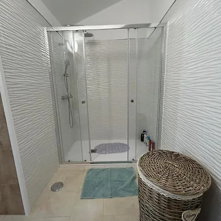 2 Bedroom On The City Center *