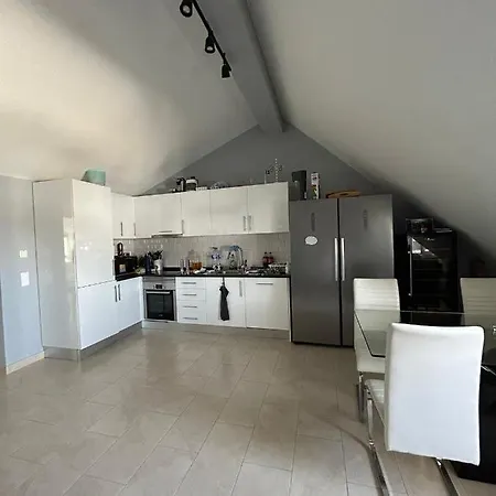 2 Bedroom On The City Center *
